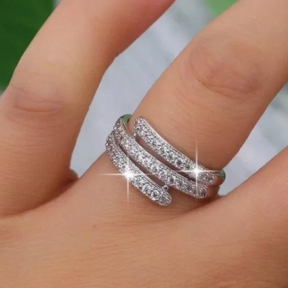 925 STERLING SILVER RING, CUTE RING, SHINY RING.